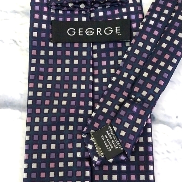 George Tie Necktie Black Purple Silver Geometric Design - Picture 6 of 6